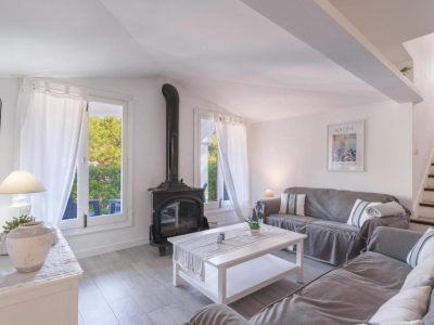 Can Botana 4-Gorgeous Beach Accommodation